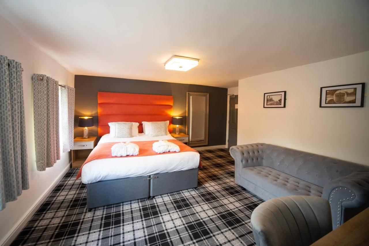 The Kirkfield Hotel Newton le Willows Bagian luar foto