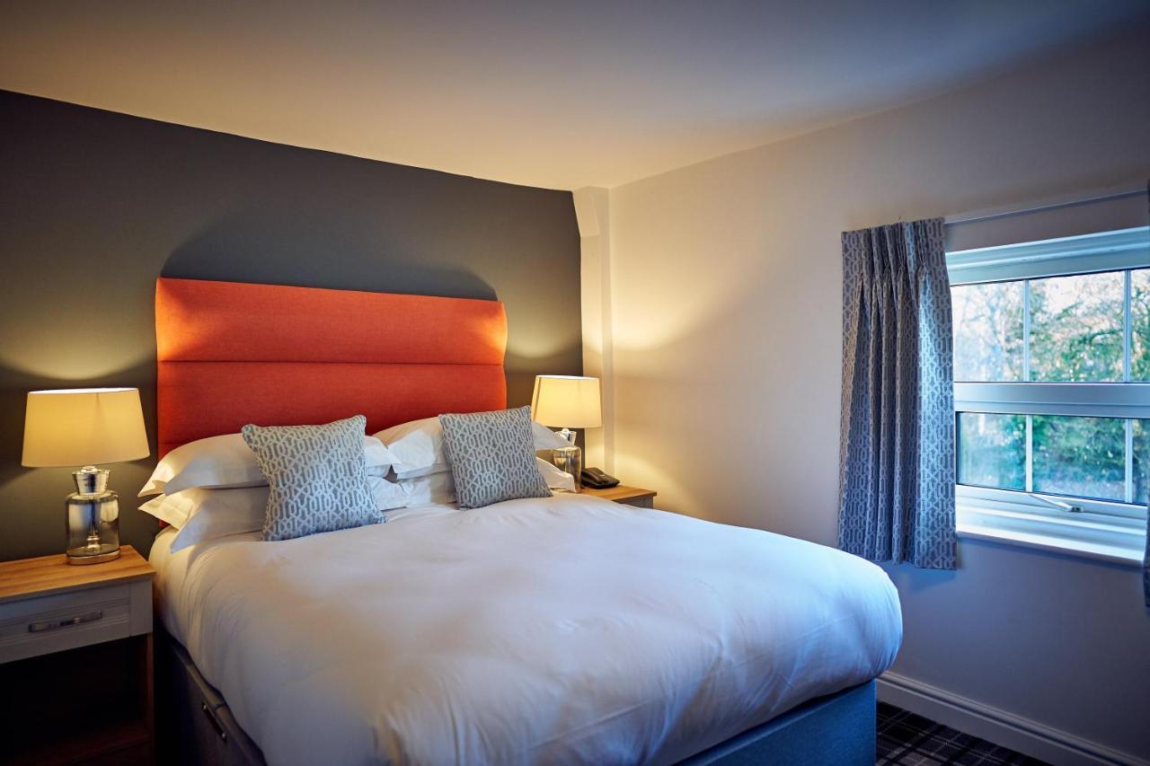 The Kirkfield Hotel Newton le Willows Bagian luar foto
